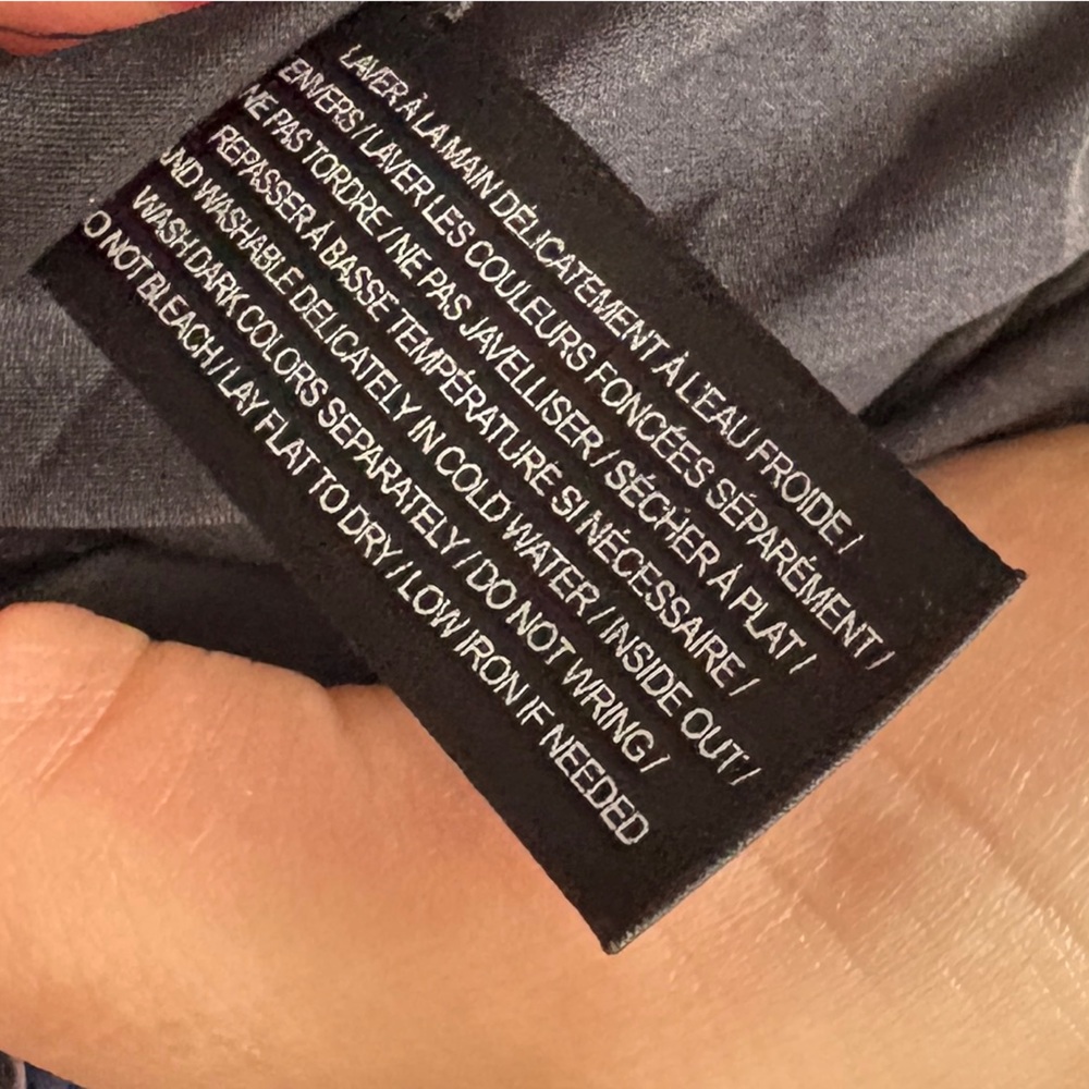 Dress - Picture 8 of 10